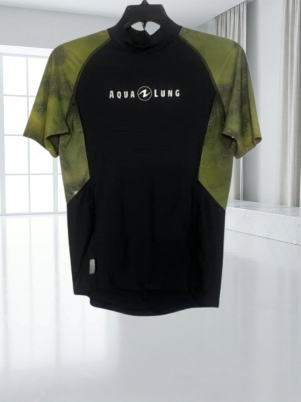 Aqua Lung Galaxy Short Sleeve Dive Shirt Sun Protection Rash Guard - Picture 2 of 8